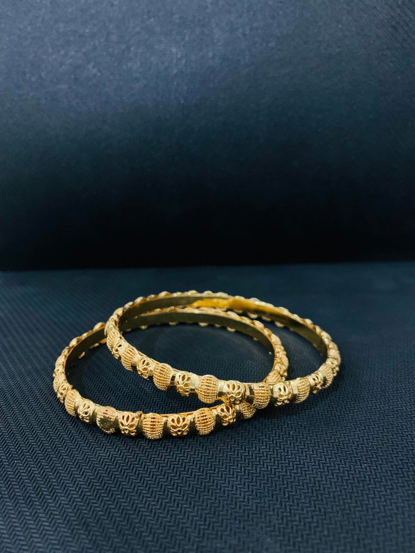 Imported Golden Premium Bangles (2 Pieces) [BANG-3003]