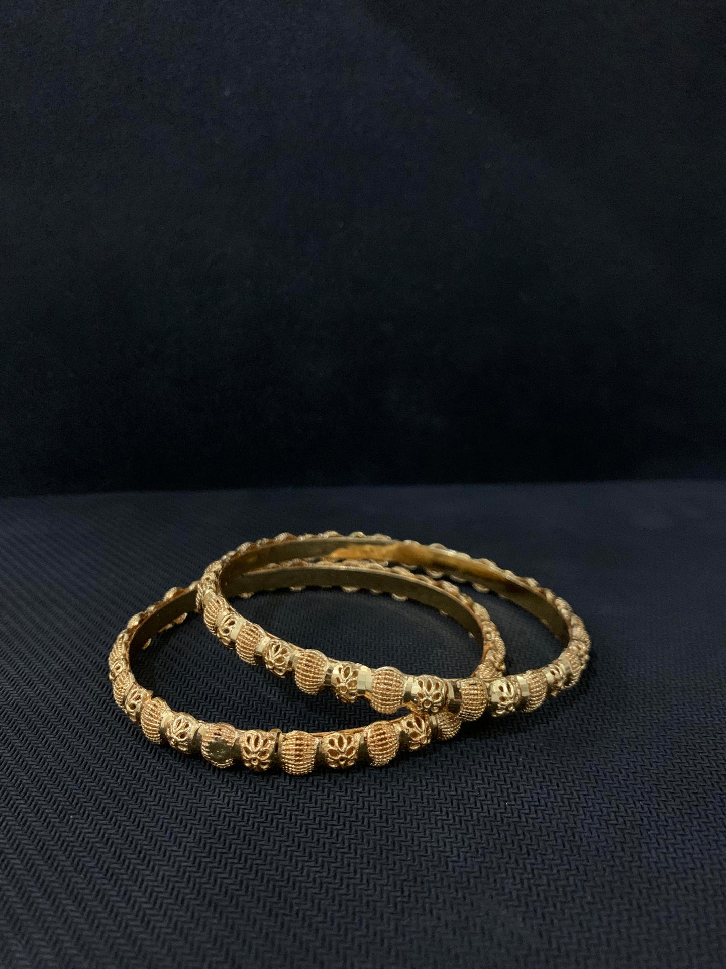 Imported Golden Premium Bangles (2 Pieces) [BANG-3003]